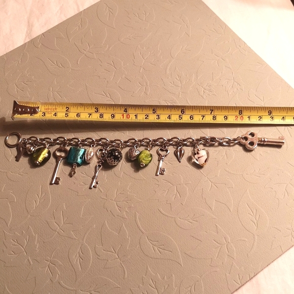 Handmade Glass and Keys charm bracelet - Picture 11 of 11